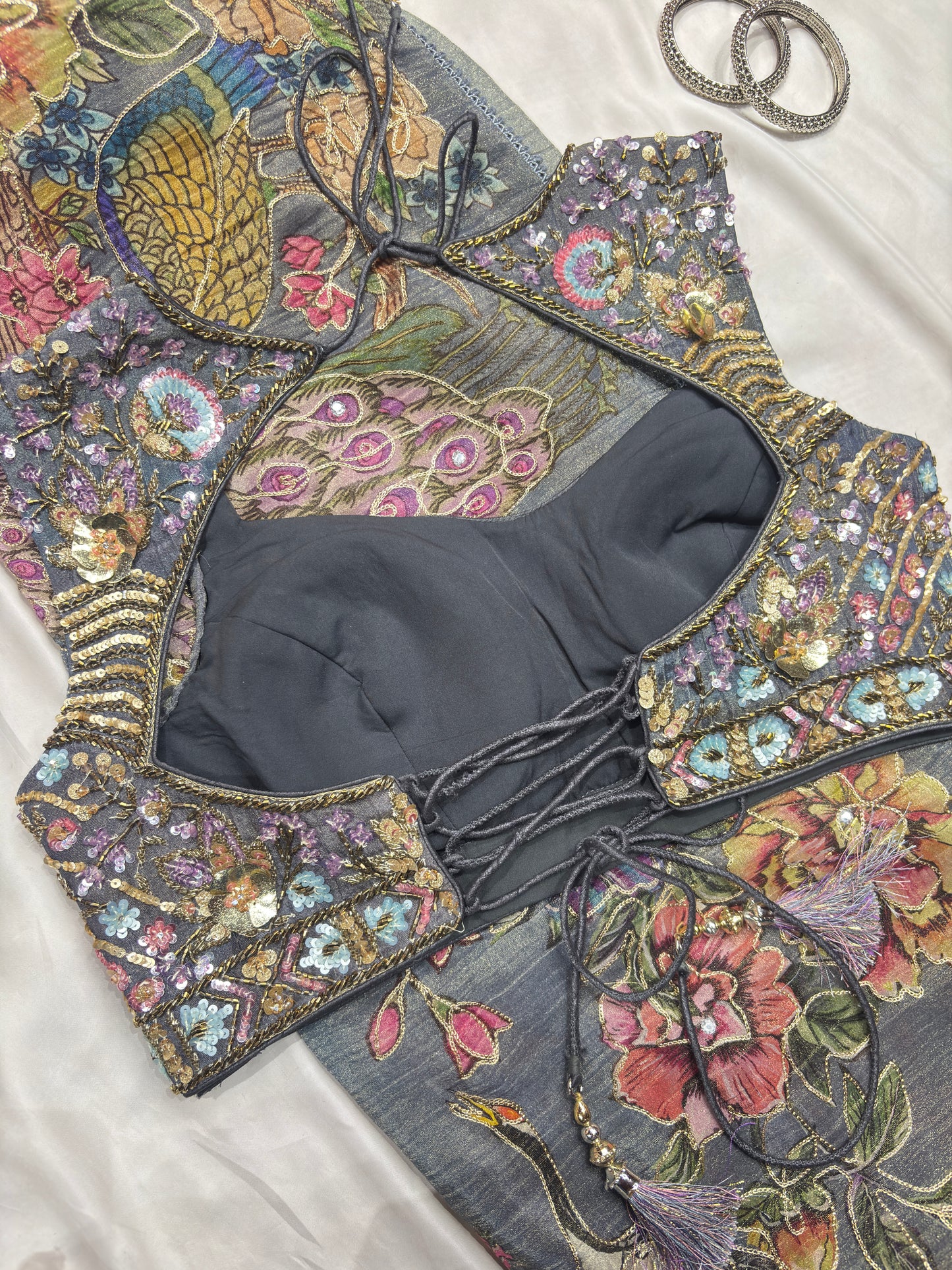 Crushed Tissue Gray Floral Print Sarees With Designer Blouse