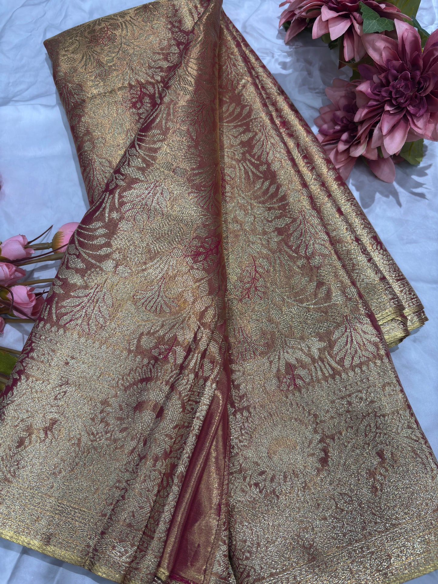 Wine Gold Kanchipuram Silk Saree with Floral Zari Weaving