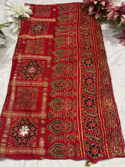 Traditional Red Ethnic Printed Saree with Paisley Motifs