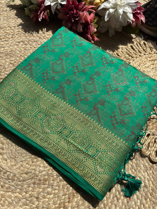 Emerald Green Banarasi Patola Silk Saree with Antique Gold Zari Weaving