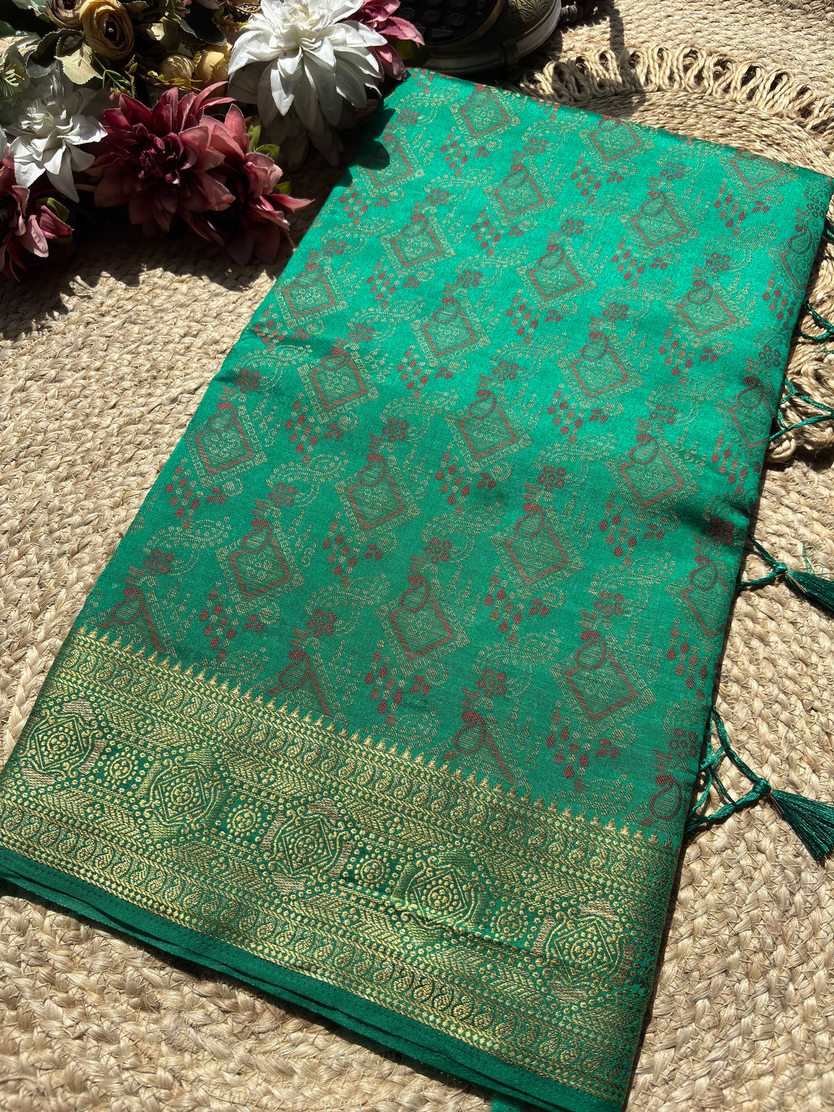 Emerald Green Banarasi Patola Silk Saree with Antique Gold Zari Weaving