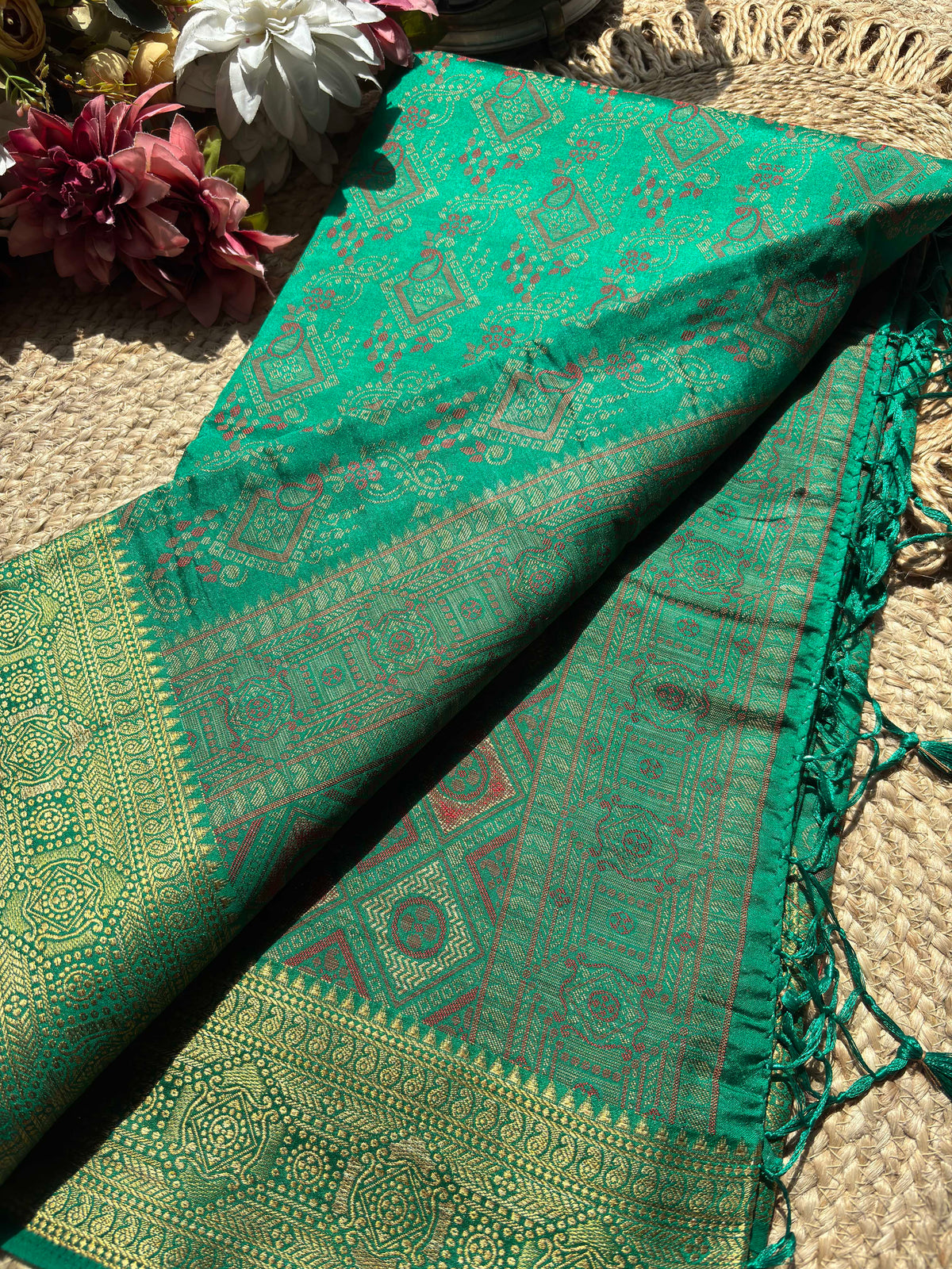 Emerald Green Banarasi Patola Silk Saree with Antique Gold Zari Weaving