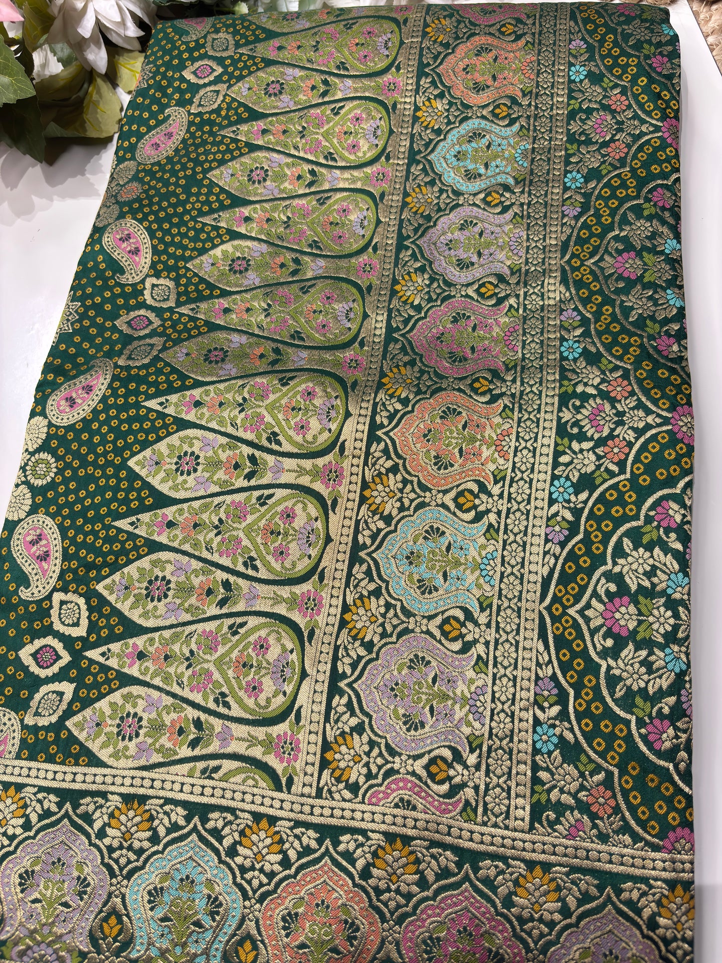 Green Designer Woven Saree with Floral Paisley Motifs & Rich Border