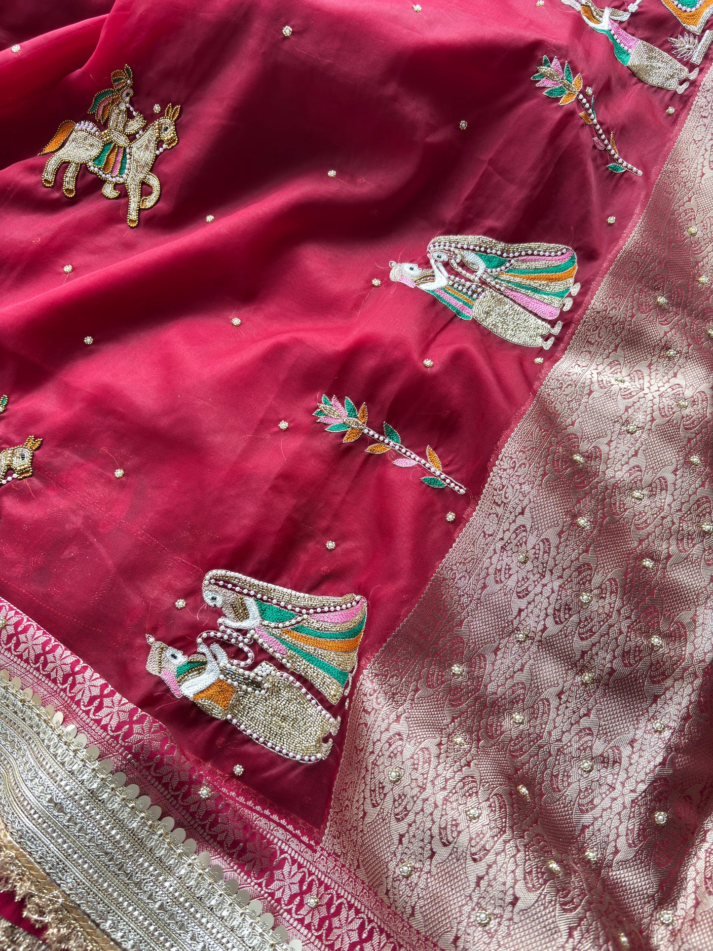 Swayamvar Maharani Saree With Heavy Golden Border