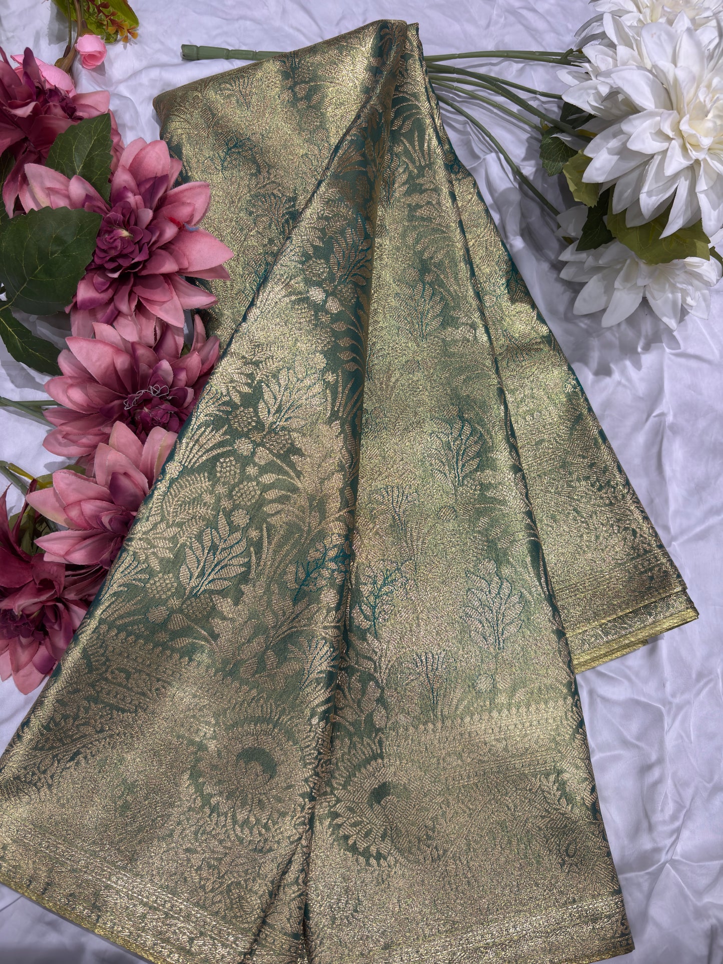 Green Kanchipuram Silk Saree with Floral Zari Weaving