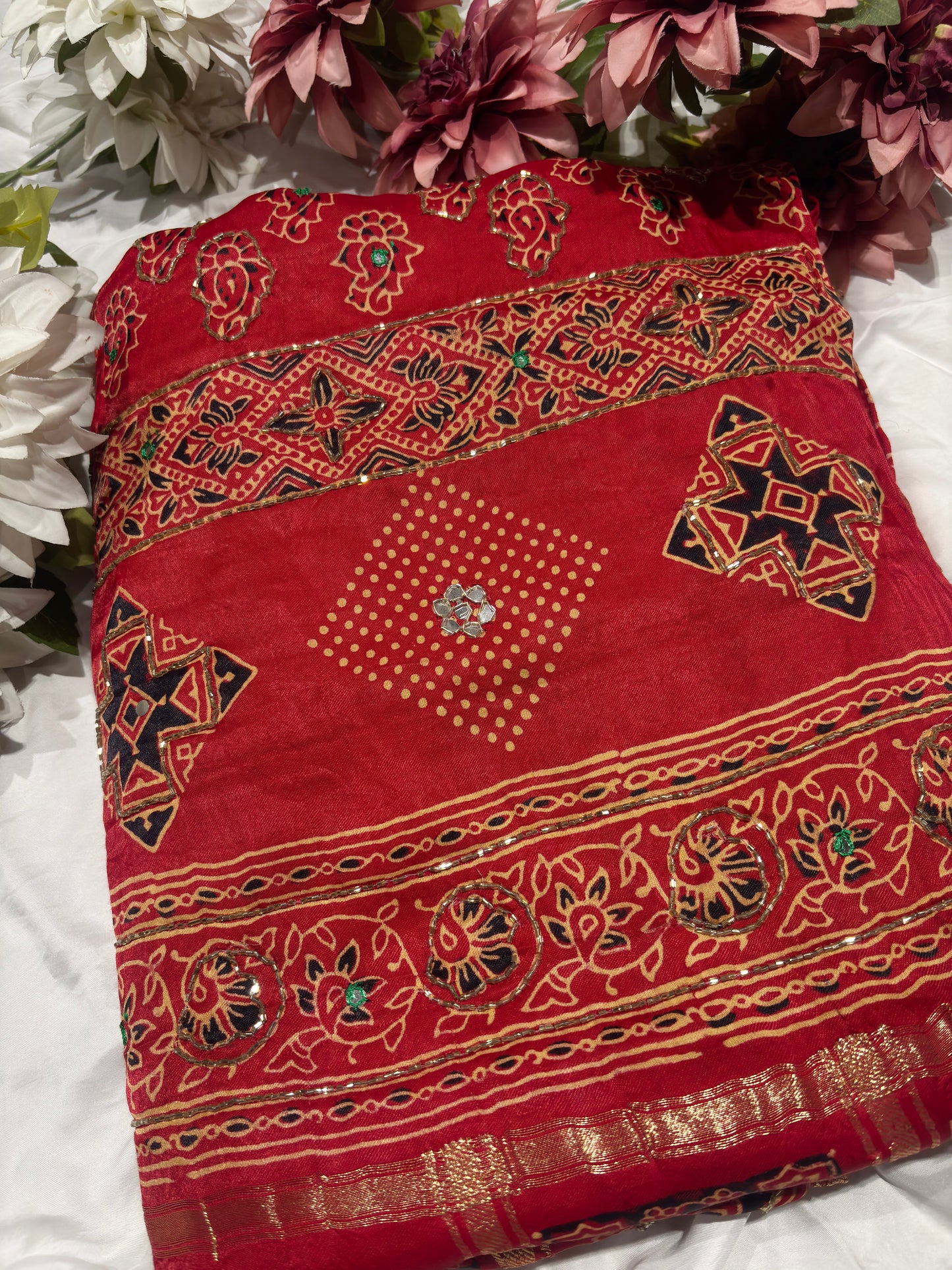 Elegant Red Bandhani Saree with Traditional Printed Border