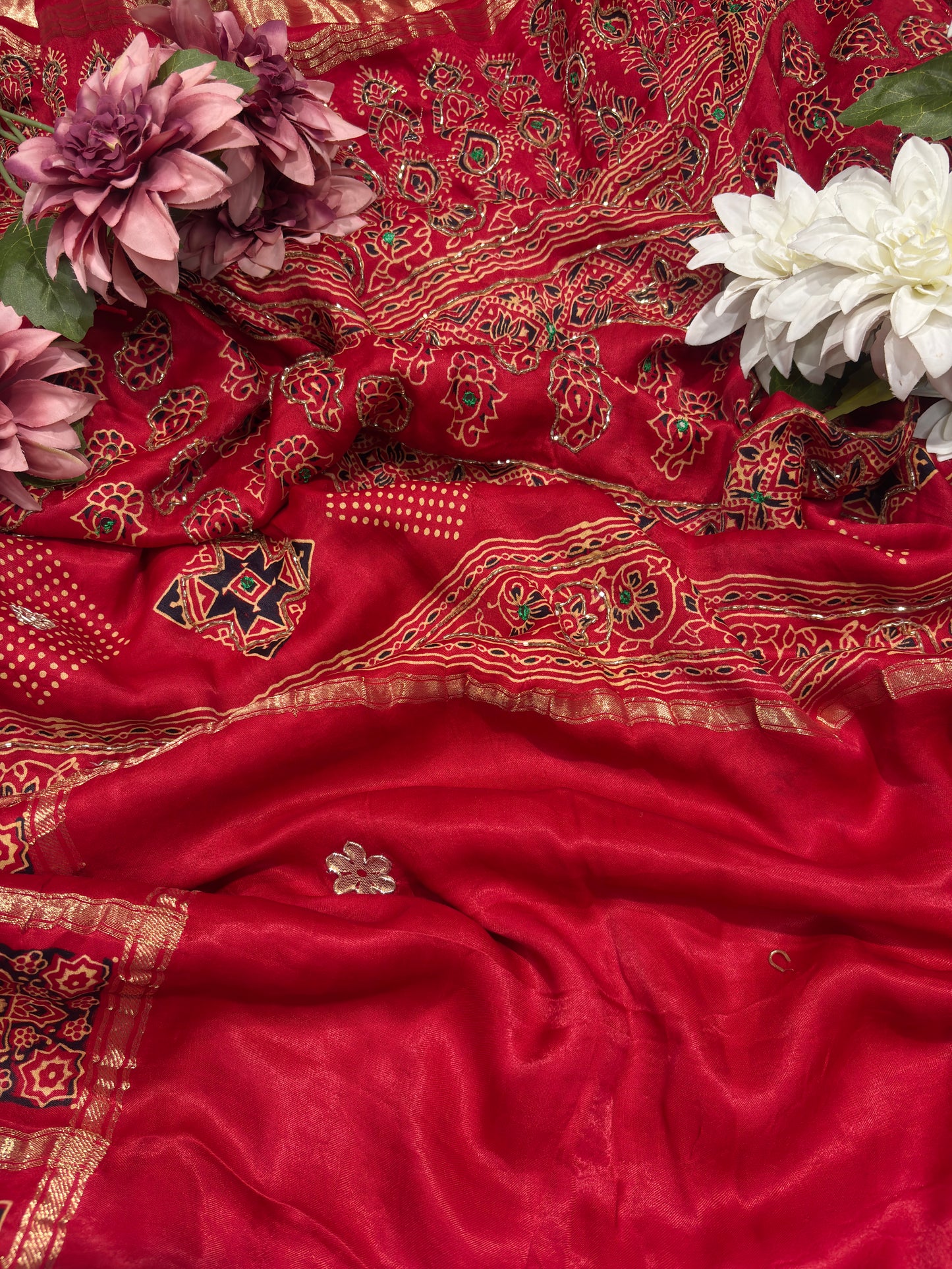 Elegant Red Bandhani Saree with Traditional Printed Border