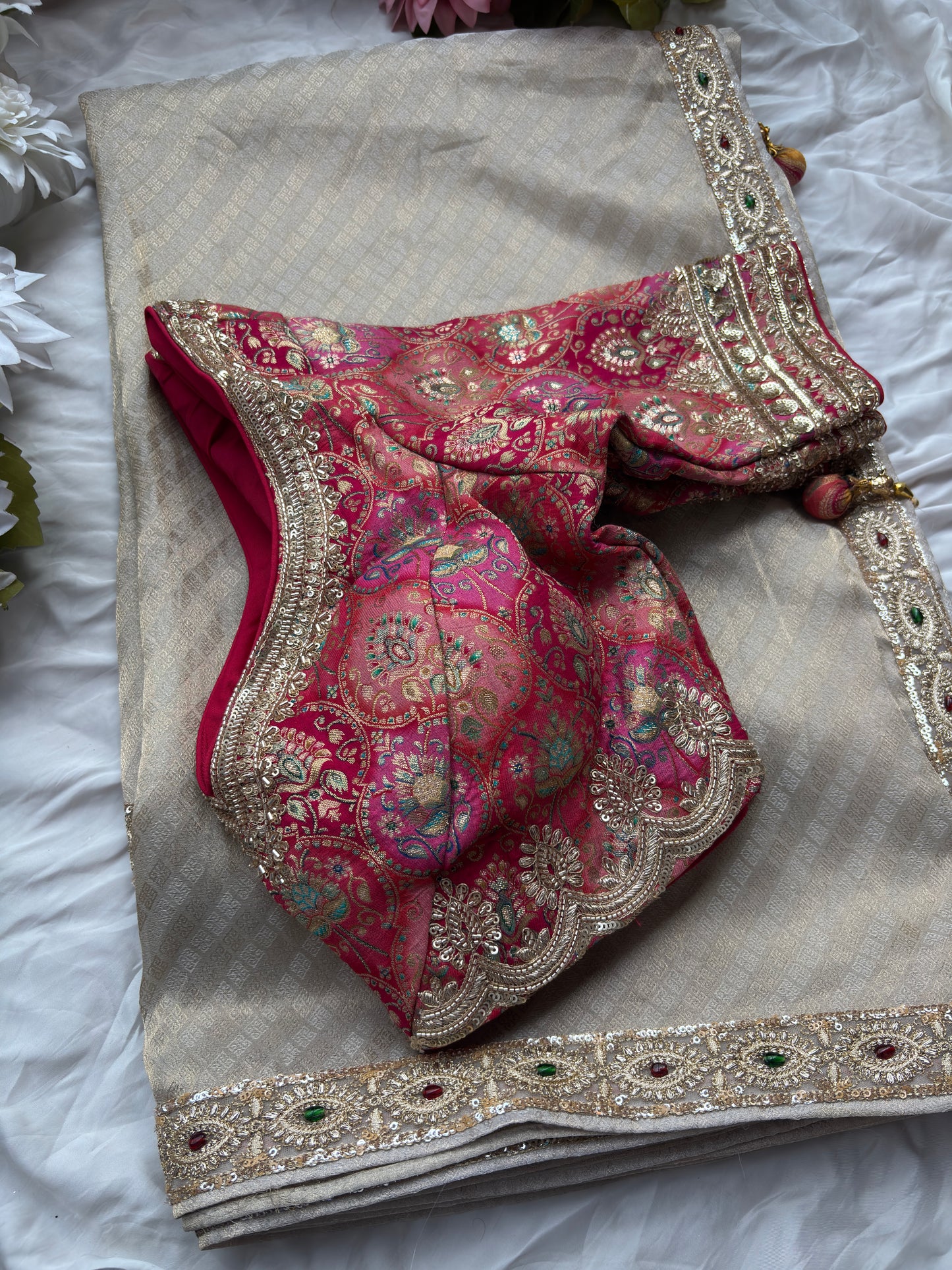 Elegant Grand Designer Saree with Zari Embroidered Border