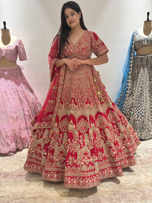 Regal Bridal Lehenga with Exquisite Golden Embroidery