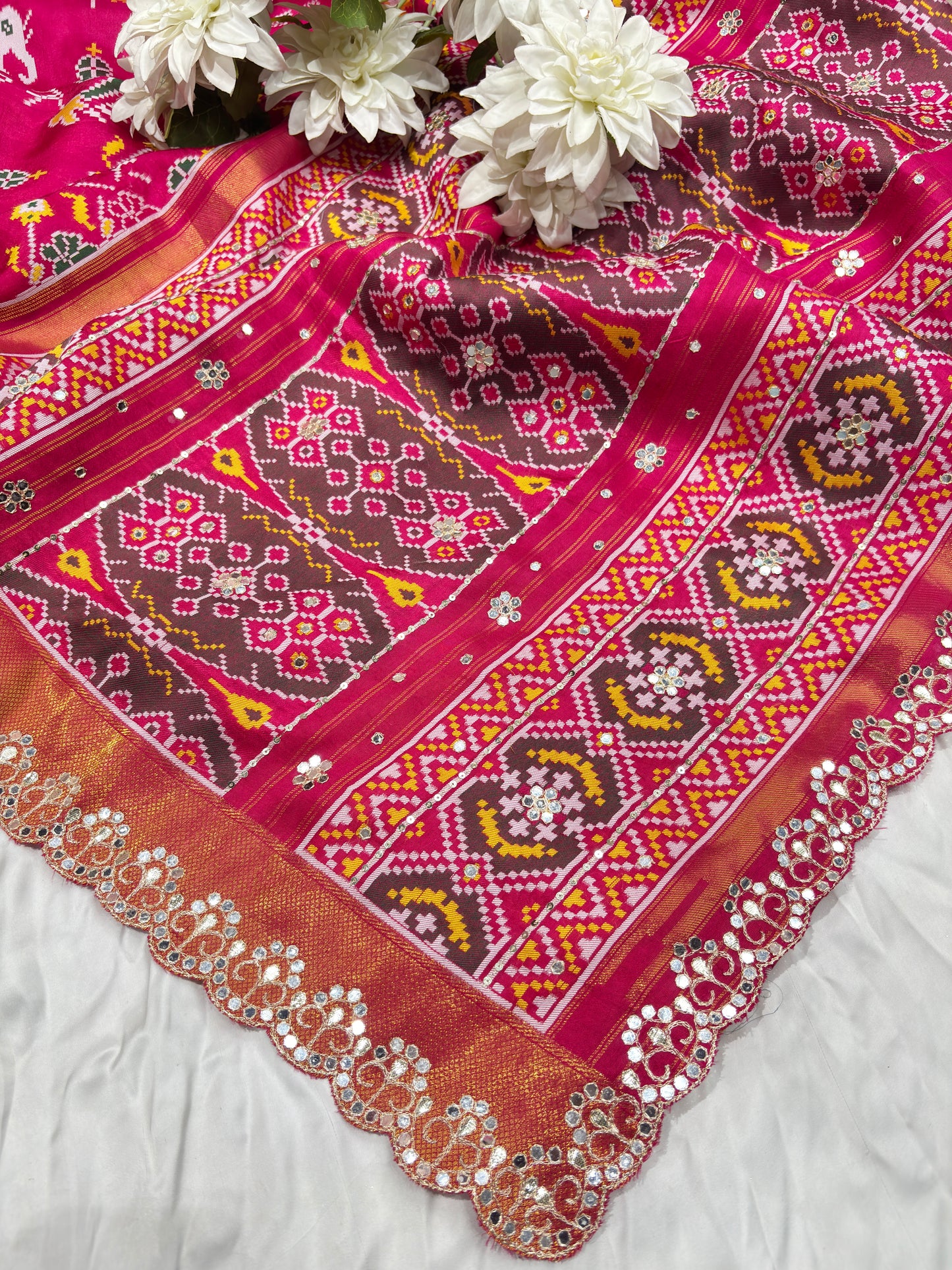 Patola Rani Colour  Saree with Geometric Floral Patterns