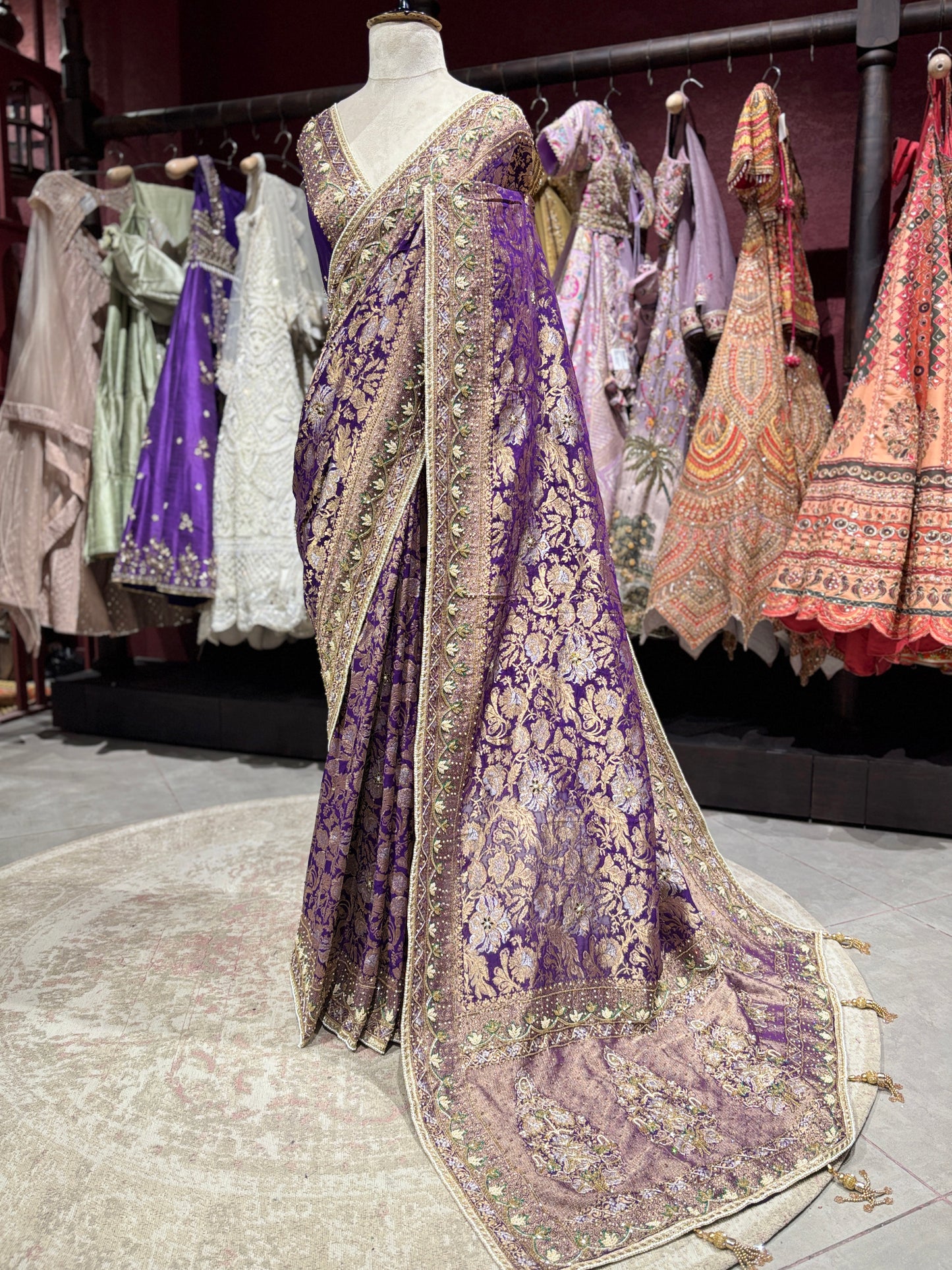 Grand Designer Embroidered Saree with Floral & Ornate Detailing