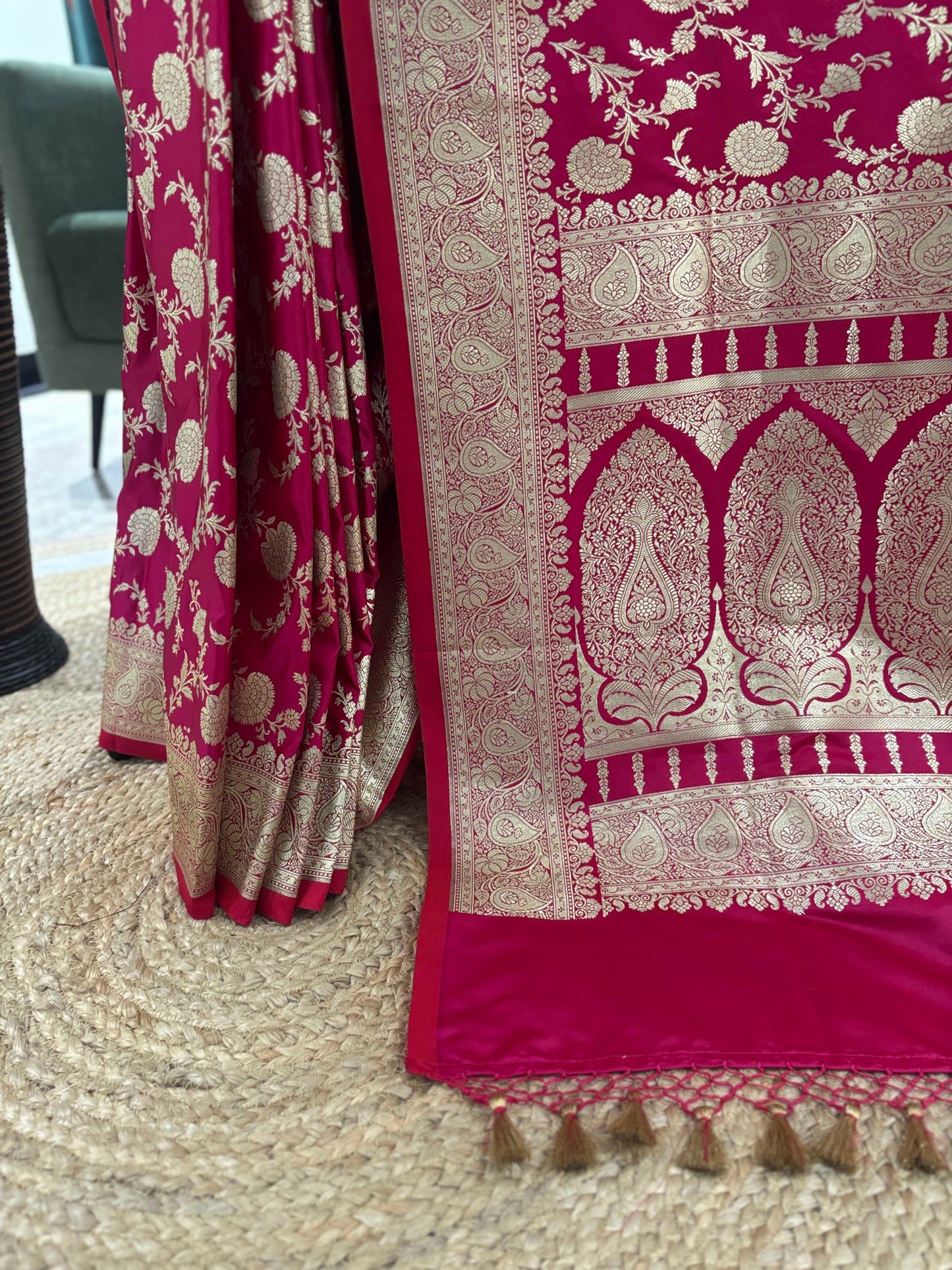 Red Elegant Silk Saree with Rich Gold Floral Motifs