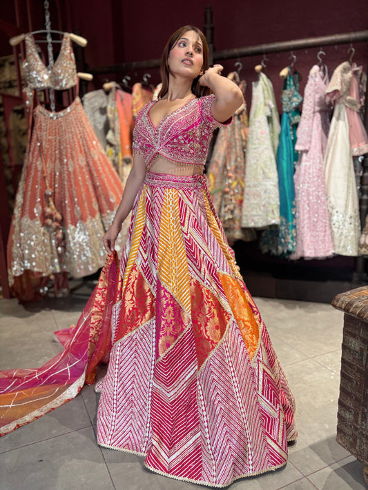 Exquisite Embroidered Lehenga Set for Traditional Elegance