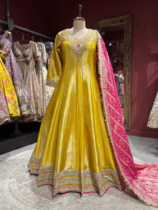Mustrad Yellow Anarkali with Pink Dupatta and Zari Embroidery